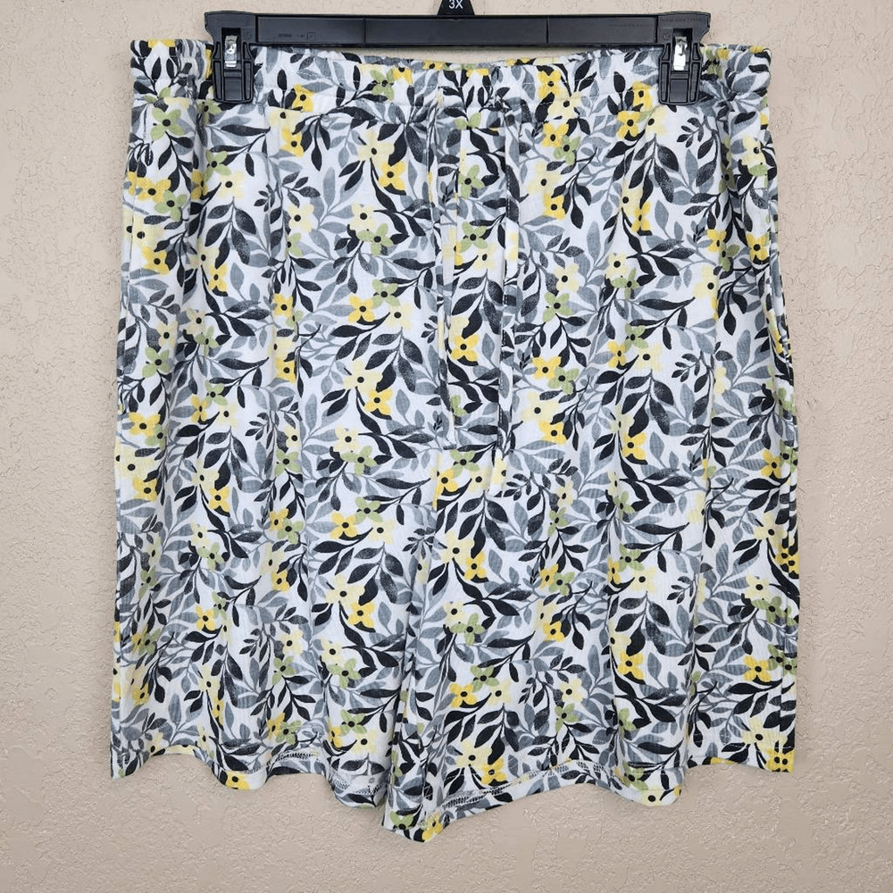 C&K Designs Yellow Gray and Black Floral Shorts Size XL (6985)